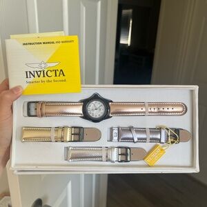 Invicta Women's Watch 100m w/r New in Box w/ new battery + ( 4 metallic bands )